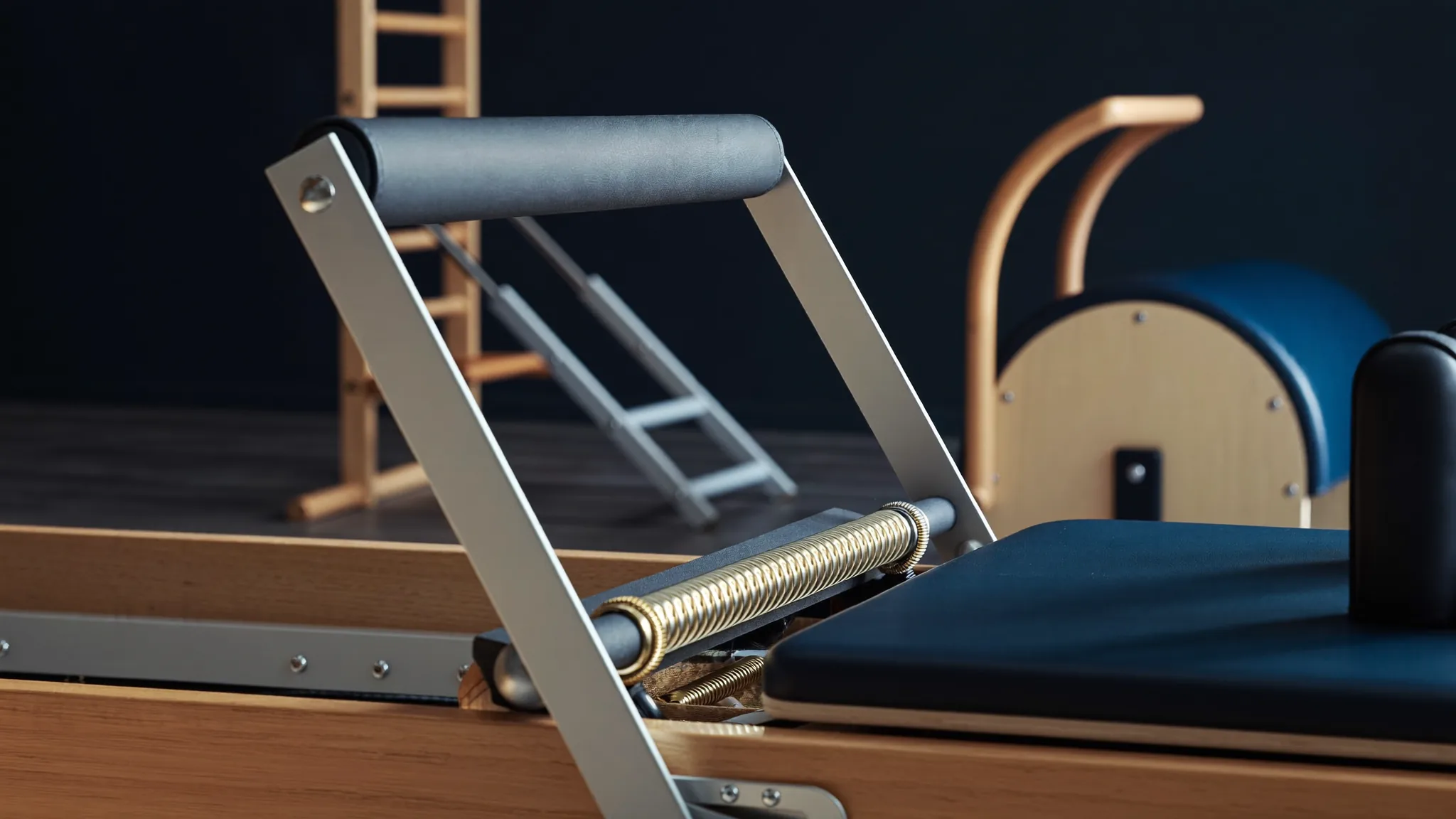 Reformer, Cadillac, Silla Wunda y Barril: para qué sirve cada aparato de pilates — Lagar Studio Aravaca